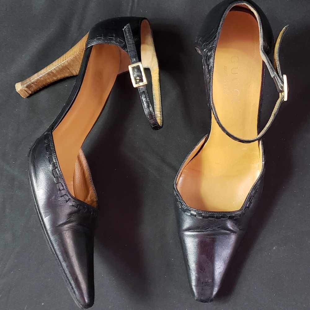 Vintage Gucci Pumps